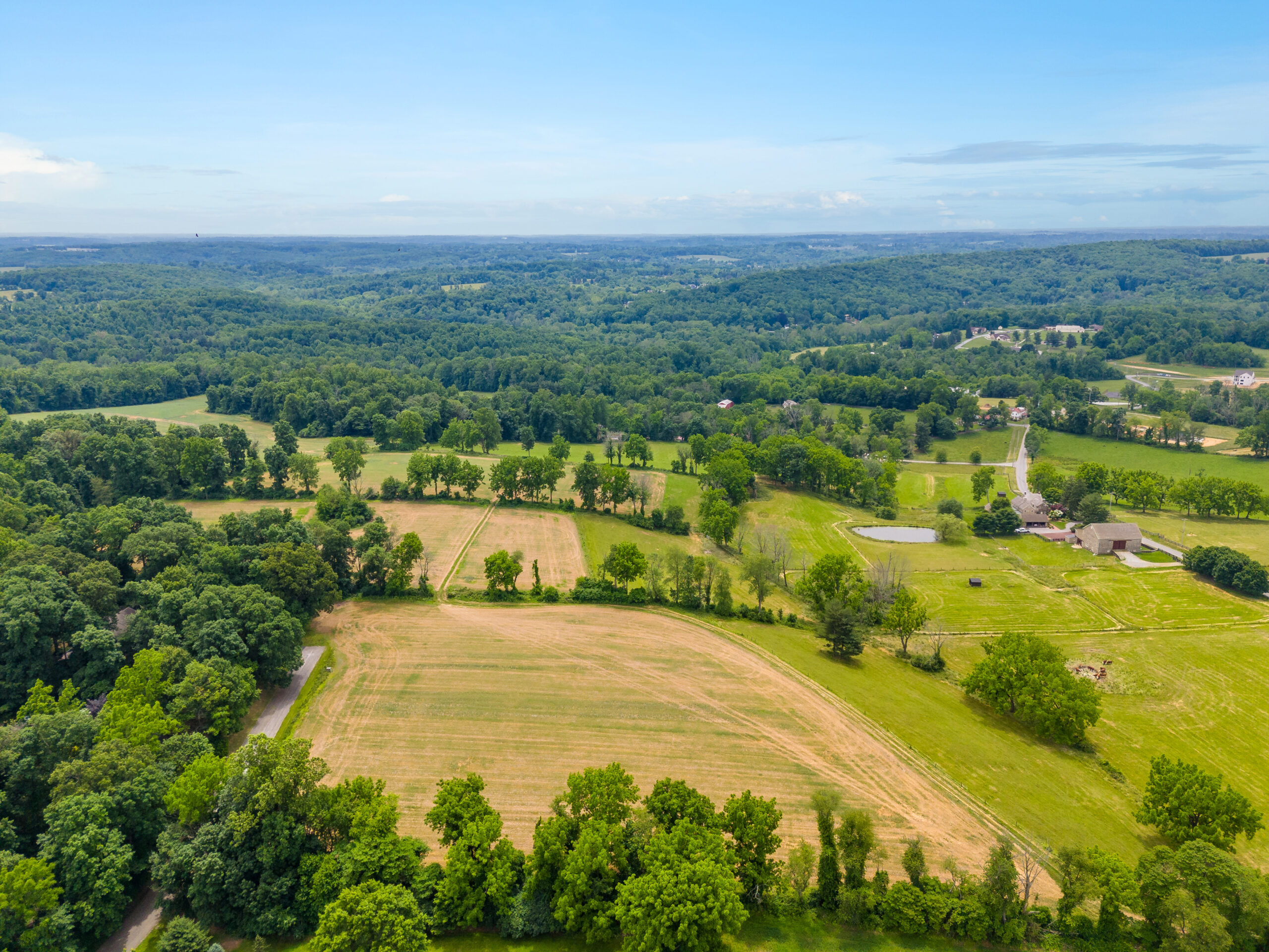 aerial view of the estates at stonecliff property